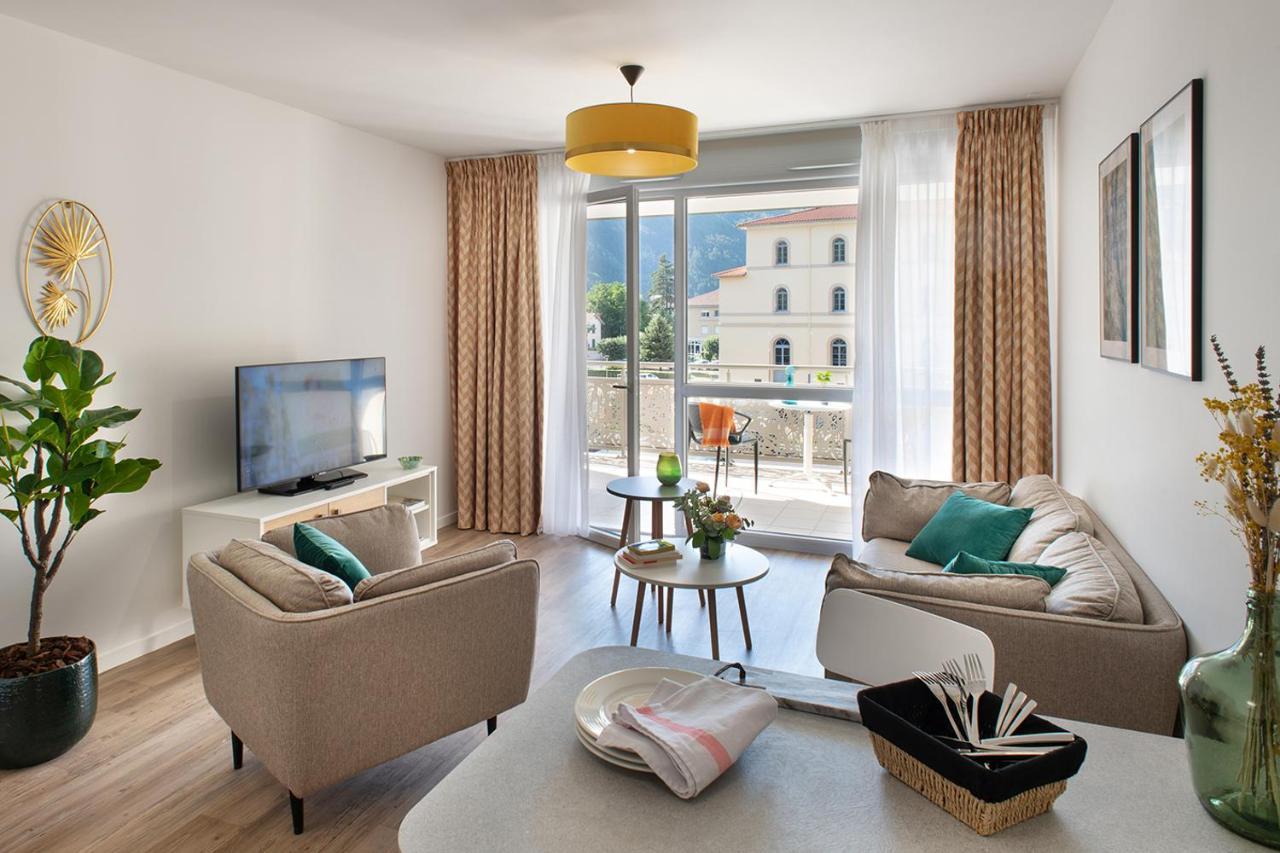 Residence Services Seniors Domitys Les Eaux Vives Дин Ле Бен Екстериор снимка