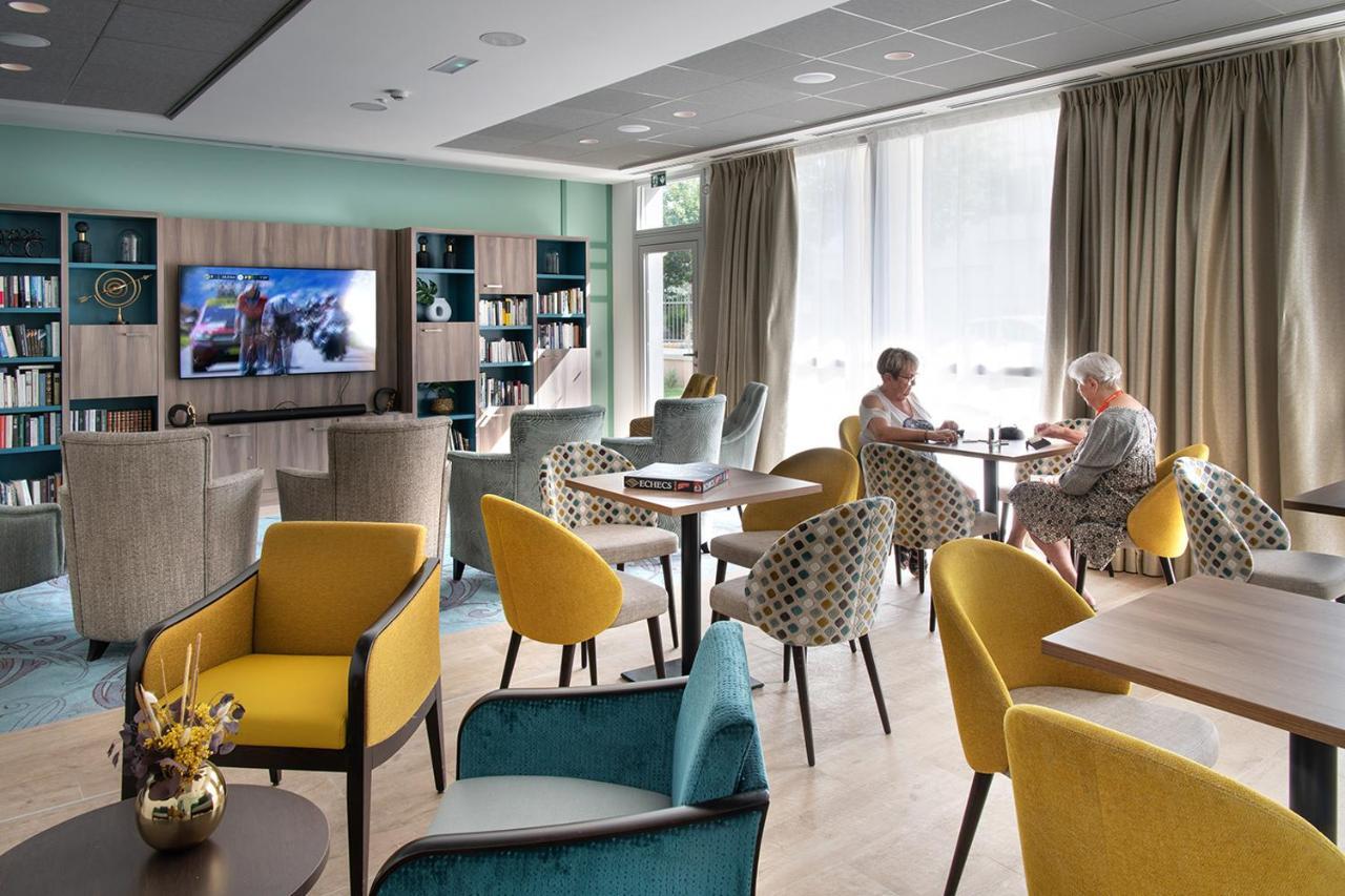 Residence Services Seniors Domitys Les Eaux Vives Дин Ле Бен Екстериор снимка