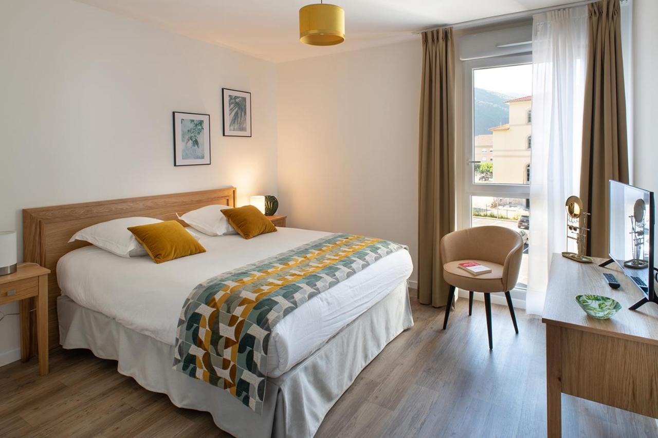 Residence Services Seniors Domitys Les Eaux Vives Дин Ле Бен Екстериор снимка