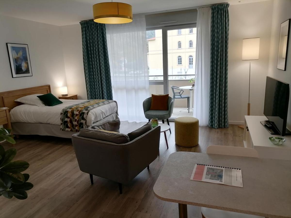 Residence Services Seniors Domitys Les Eaux Vives Дин Ле Бен Екстериор снимка